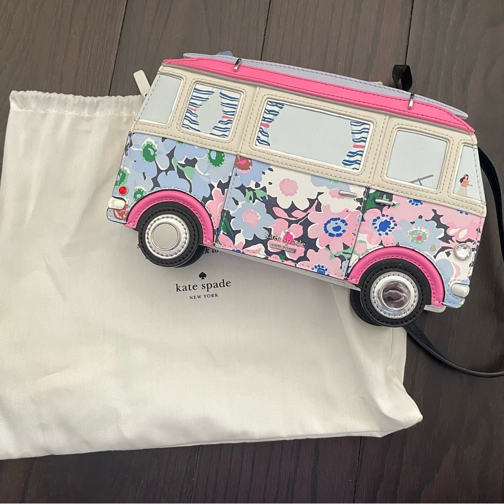 Rare, almost new Kate Spade bus-shaped crossbody bag